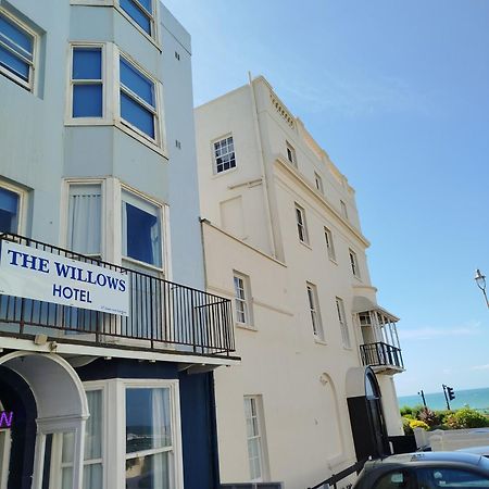 The Willows Hove Extérieur photo