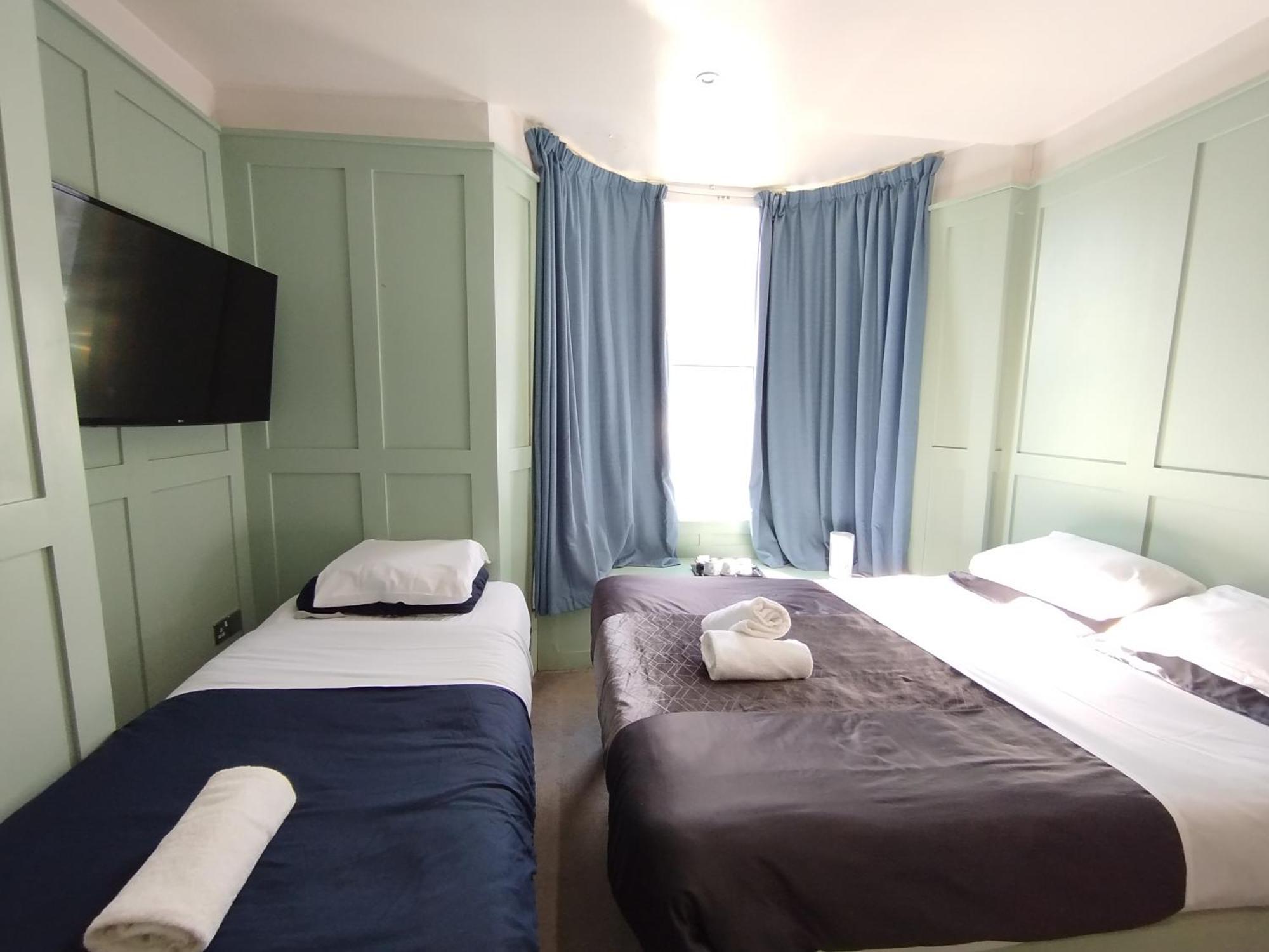 The Willows Hove Extérieur photo